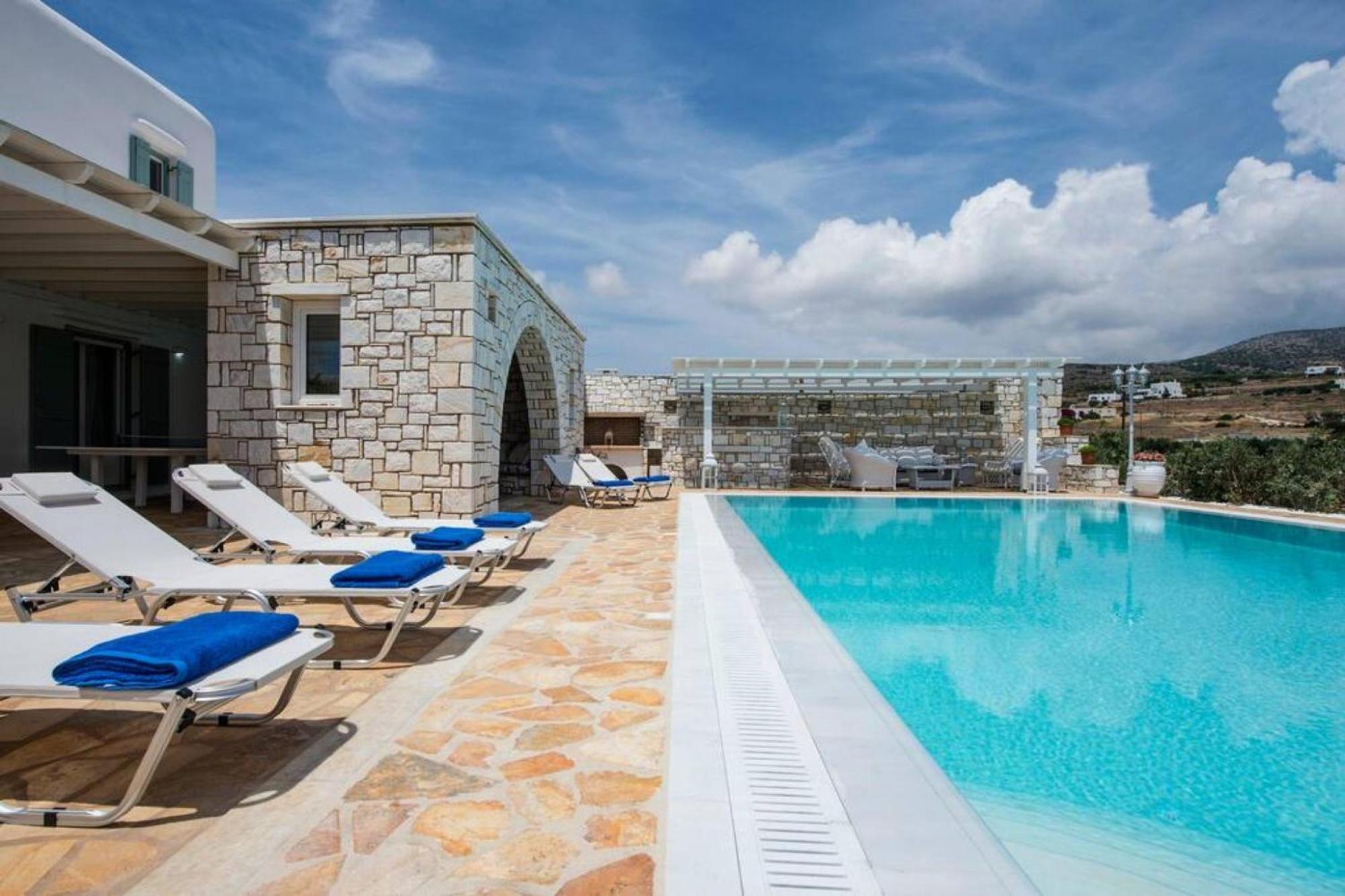 Villa Dionysos In Aliki Экстерьер фото